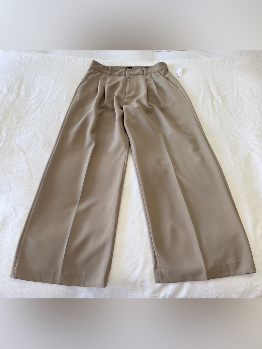 Gap | Women’s 10 | Beige 365 High Rise Pleated Wide Leg Trousers NWT